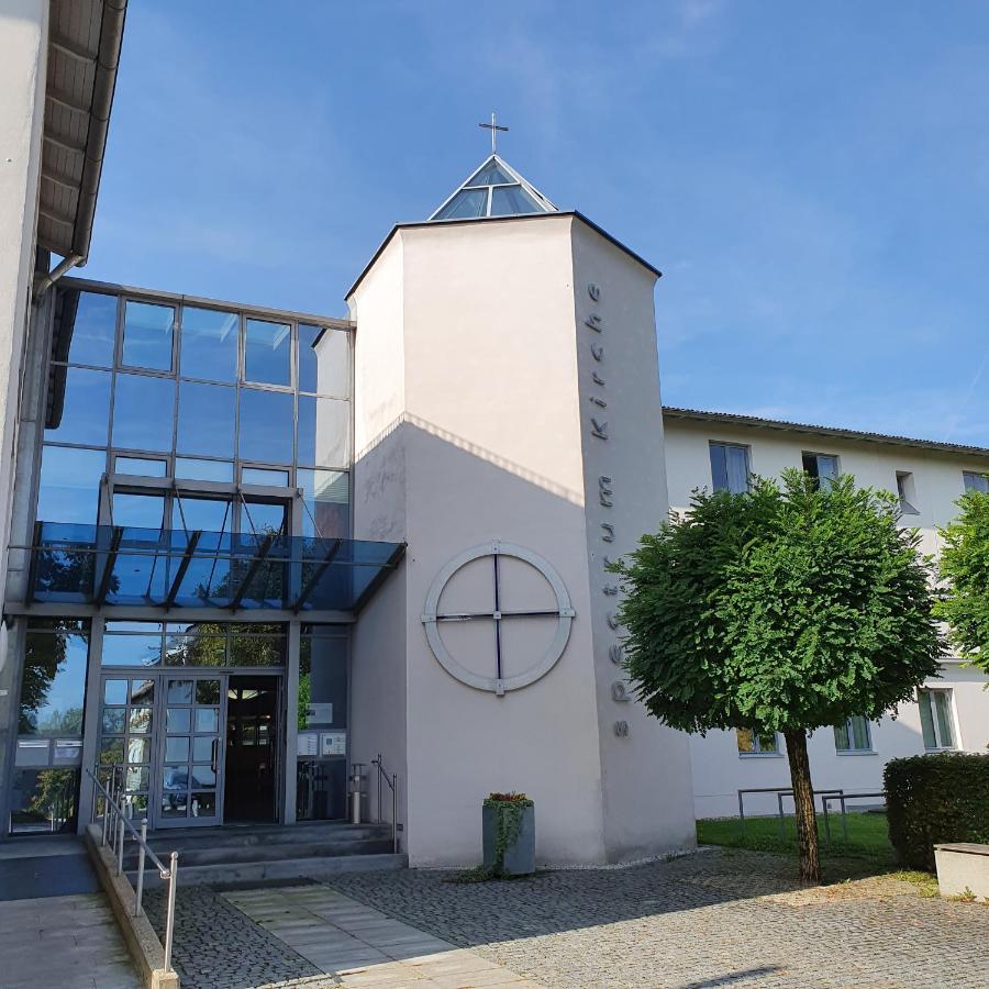 Spectrum Kirche Exerzitien-Und Bildungshaus Auf Mariahilf พัสเซา ภายนอก รูปภาพ