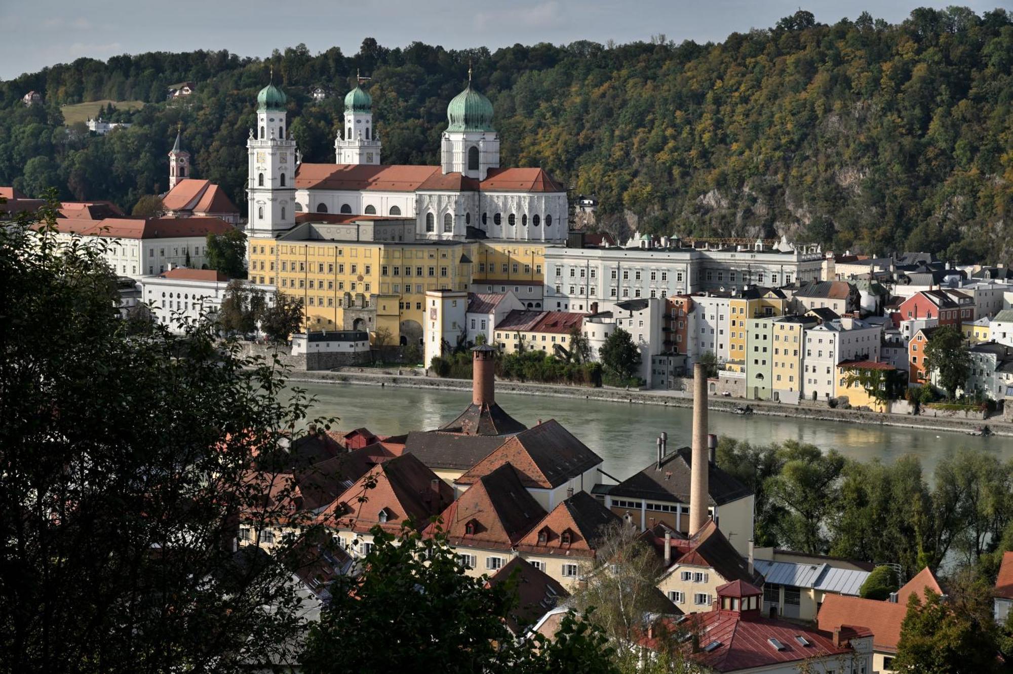 Spectrum Kirche Exerzitien-Und Bildungshaus Auf Mariahilf พัสเซา ภายนอก รูปภาพ